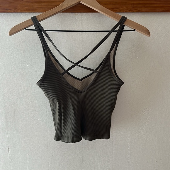 Vuori Rib Crop Tank - Picture 2 of 2
